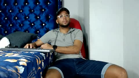 Snapshot of max_sexyhot26 chatting on 02/18/25, 02:38 max_sexyhot26 online show from 02/18/25, 02:38