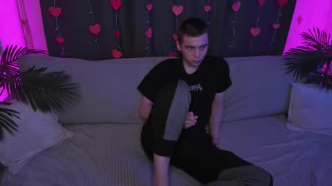 Max online show from 03/07/25, 06:54