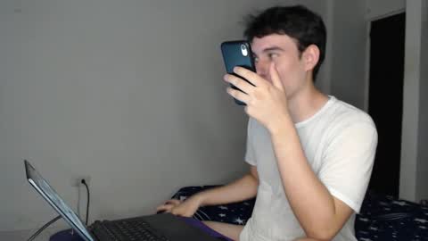 Snapshot of max_snow1616 chatting on 10/19/25, 07:14 max_snow1616 online show from 10/19/25, 07:14