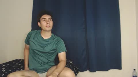 Snapshot of max_snow1616 chatting on 10/25/25, 12:40 max_snow1616 online show from 10/25/25, 12:40