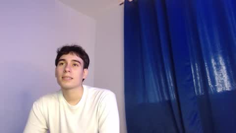 Snapshot of max_snow1616 chatting on 11/19/25, 07:14 max_snow1616 online show from 11/19/25, 07:14