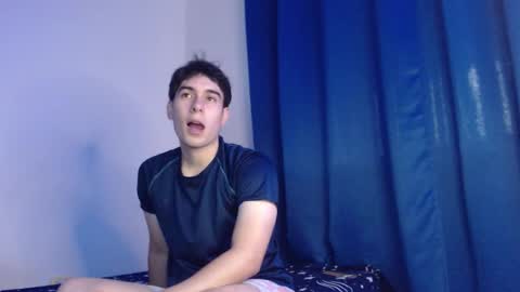 Snapshot of max_snow1616 chatting on 11/29/25, 07:39 max_snow1616 online show from 11/29/25, 07:39