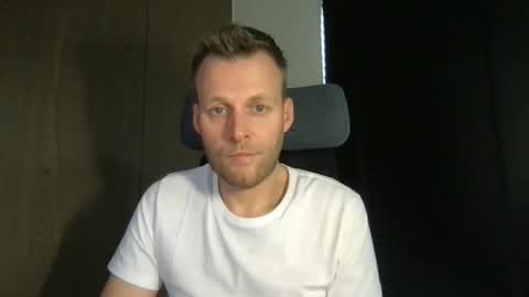 Max take off clothes online show from 02/17/26, 08:22