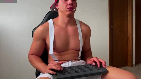 Snapshot of max_valiant1 chatting on 06/04/26, 03:40 max_valiant1 online show from 06/04/26, 03:40