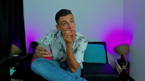 MAX     online show from 02/21/26, 06:47