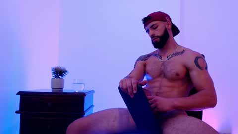 max_xl_ online show from 02/20/25, 04:03