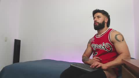 max_xl_ online show from 04/21/26, 01:42