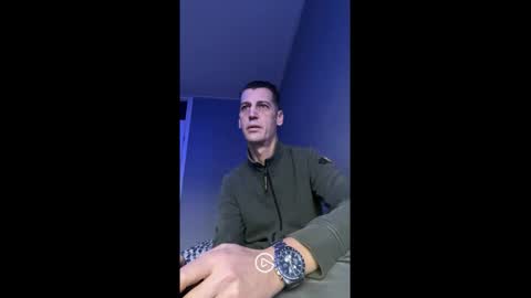 Max online show from 02/11/25, 12:05