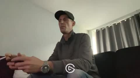 Max online show from 11/10/25, 12:15