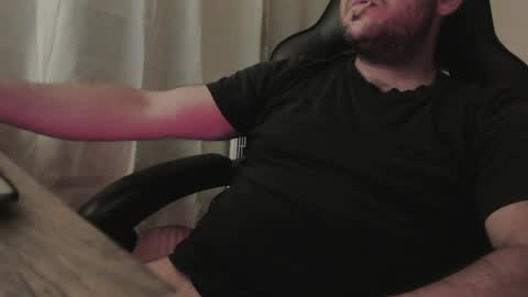 Snapshot of maxcamlove chatting on 07/02/26, 01:05 maxcamlove online show from 07/02/26, 01:05
