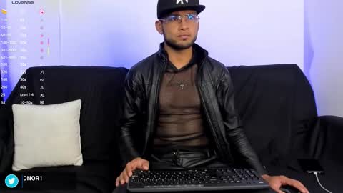 Snapshot of maxconor1 chatting on 03/06/26, 10:45 Max Conor online show from 03/06/26, 10:45