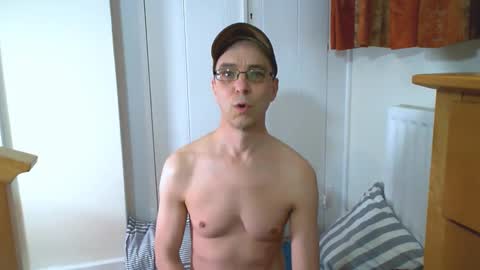 Max Davies online show from 03/12/26, 03:18