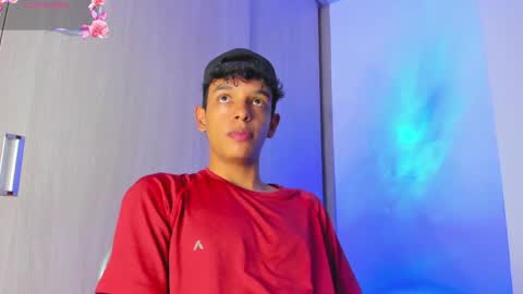 Max  online show from 04/19/26, 09:28