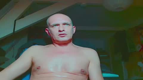 maxhardcore77 online show from 11/19/25, 10:21