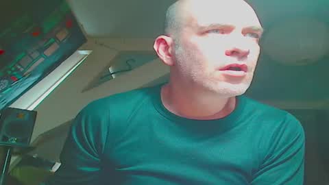 maxhardcore77 online show from 12/01/25, 09:03