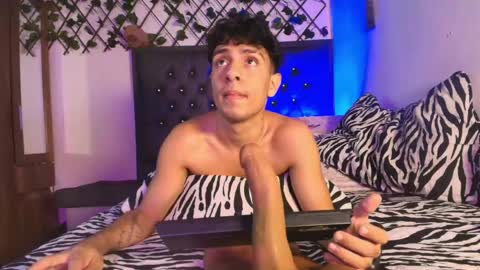 maxi_and_evan online show from 06/05/26, 07:14