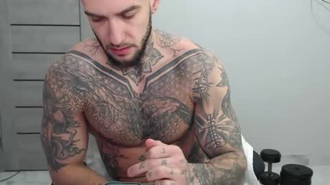 Snapshot of maxi_foxxx chatting on 04/27/26, 04:43 Maximus Fox online show from 04/27/26, 04:43