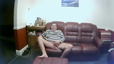 MAX online show from 01/27/25, 12:33