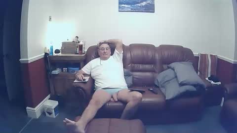 MAX online show from 10/19/25, 09:59