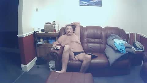 MAX online show from 11/01/25, 10:56