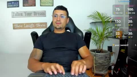 Snapshot of maxi_mux1 chatting on 07/22/26, 02:25 MAXI online show from 07/22/26, 02:25