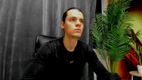 Snapshot of maxi_styles chatting on 03/10/26, 11:37 Alex online show from 03/10/26, 11:37