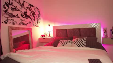 Max online show from 01/06/26, 01:42