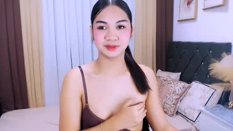 maxie greyson online show from 10/16/25, 10:49