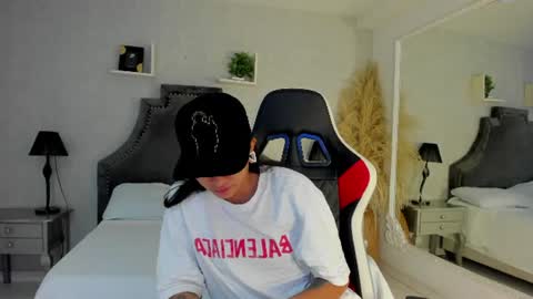 Maxi online show from 06/20/26, 11:40