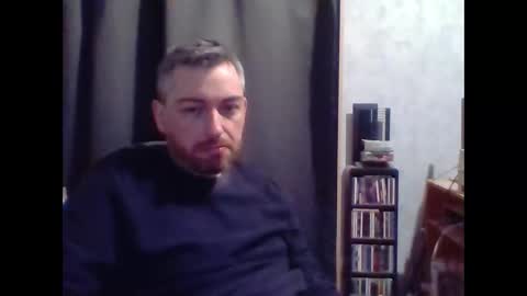 Snapshot of maximefrxx chatting on 03/12/26, 05:52 Maxime online show from 03/12/26, 05:52