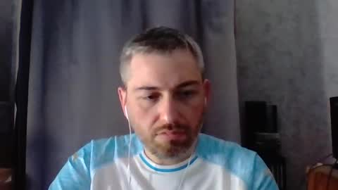 Snapshot of maximefrxx chatting on 06/17/26, 03:35 Maxime online show from 06/17/26, 03:35