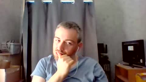 Snapshot of maximefrxx chatting on 08/02/26, 02:04 Maxime online show from 08/02/26, 02:04