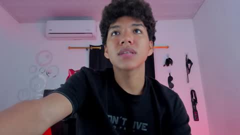 Maximiliano online show from 12/03/25, 07:12