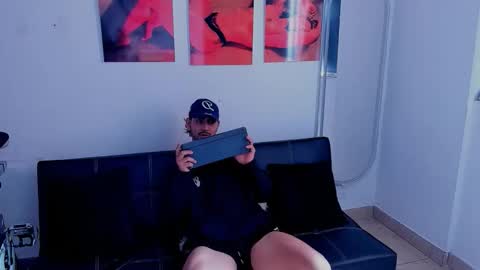 Maximo online show from 10/22/25, 02:28