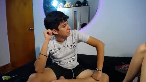 Snapshot of maximo_and_isa chatting on 09/13/25, 03:50 -- maximo and isa -- online show from 09/13/25, 03:50