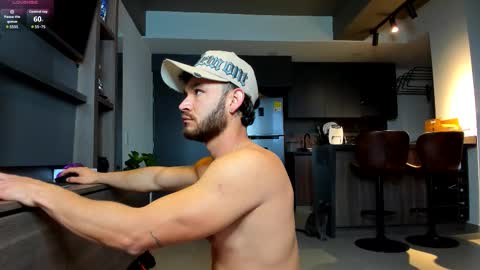 maximo_and_marcelo online show from 10/30/25, 11:00