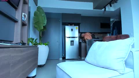 maximo_and_marcelo online show from 11/30/25, 12:09