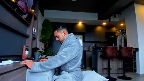 maximo_and_marcelo online show from 04/17/26, 12:08