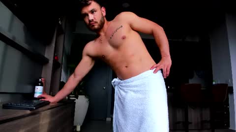 maximo_and_marcelo online show from 07/24/26, 12:03