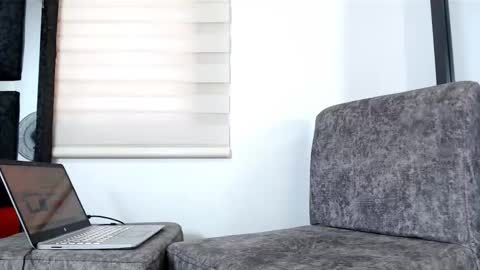 Snapshot of maximo_sebastian chatting on 12/22/25, 07:44 Maximo Sebastian online show from 12/22/25, 07:44