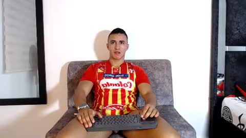 Snapshot of maximo_sebastian chatting on 07/15/26, 05:02 Maximo Sebastian online show from 07/15/26, 05:02