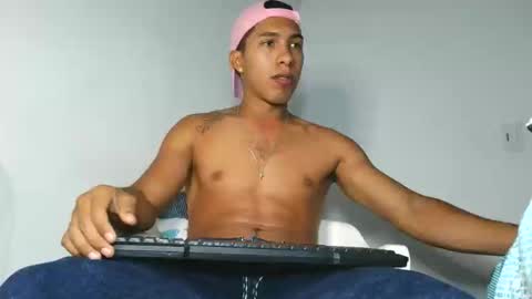 Maximo Aron Vega online show from 12/19/25, 09:11