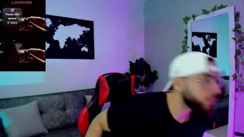 Maximo Wolf online show from 12/04/25, 07:00