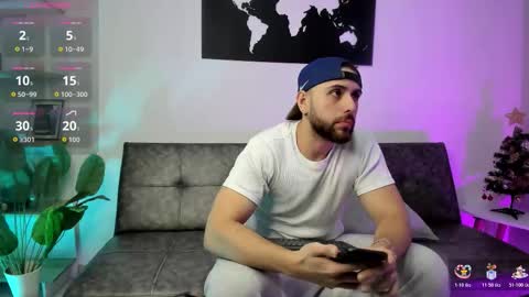 Maximo Wolf online show from 12/15/25, 08:24