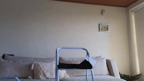 Snapshot of maximohoot chatting on 01/31/25, 06:57 Sebastian online show from 01/31/25, 06:57