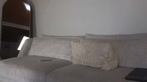 Snapshot of maximohoot chatting on 02/06/25, 12:54 Sebastian online show from 02/06/25, 12:54