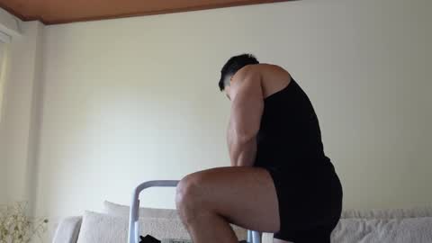 Snapshot of maximohoot chatting on 02/28/25, 07:25 Sebastian online show from 02/28/25, 07:25