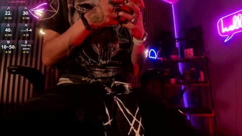 MAXIMO online show from 04/22/26, 03:20