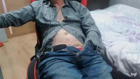 maximus3334 online show from 10/13/25, 11:21