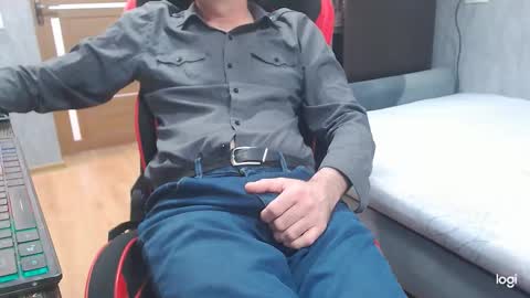 maximus3334 online show from 03/30/26, 10:27